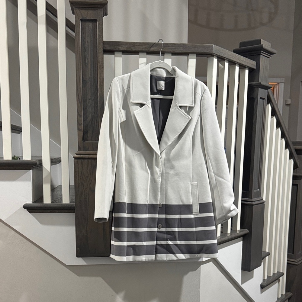 Halogen White and Gray Striped Blazer